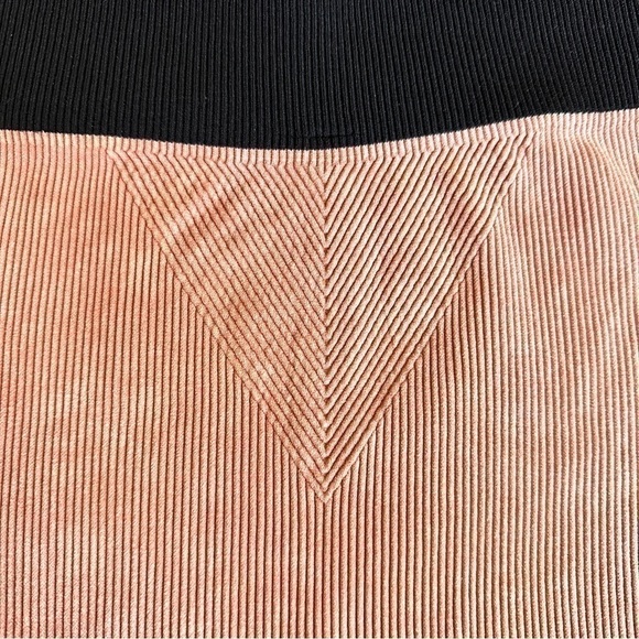 Ribbed Ash Rose Washed Color Seamless Bike Shorts Size L/XL - Picture 6 of 10